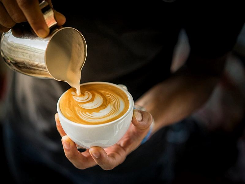 Master Latte Art with  Chakreaydr  Training